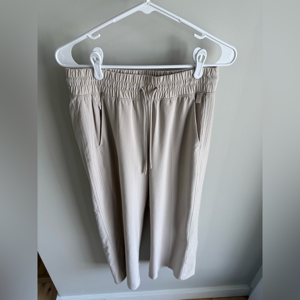 Athleta Avenue Wide Leg Crop Pant - Cream - Size 4 - Picture 5 of 12